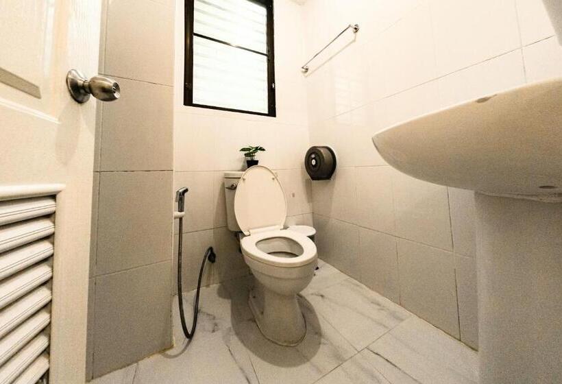 اتاق استاندارد, Back Home Backpackers