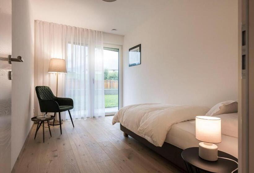 带2个卧室的公寓, Astor Apartments