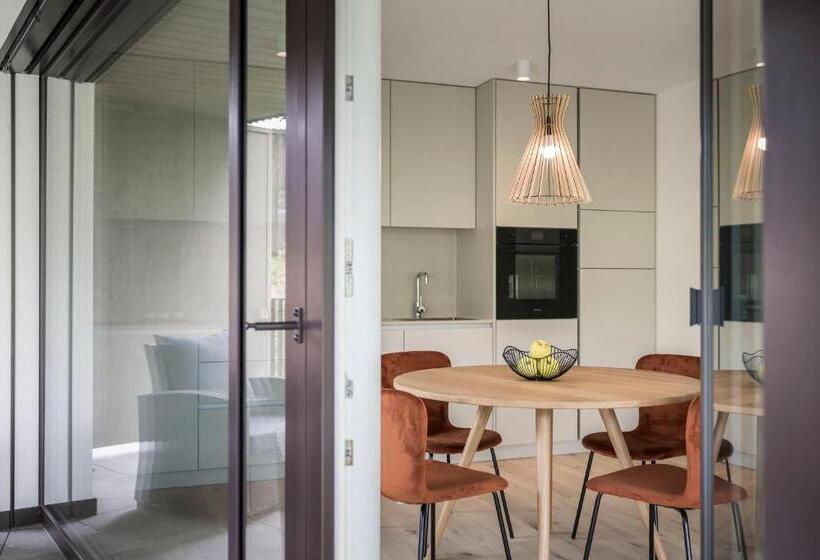 带3个卧室的公寓, Astor Apartments