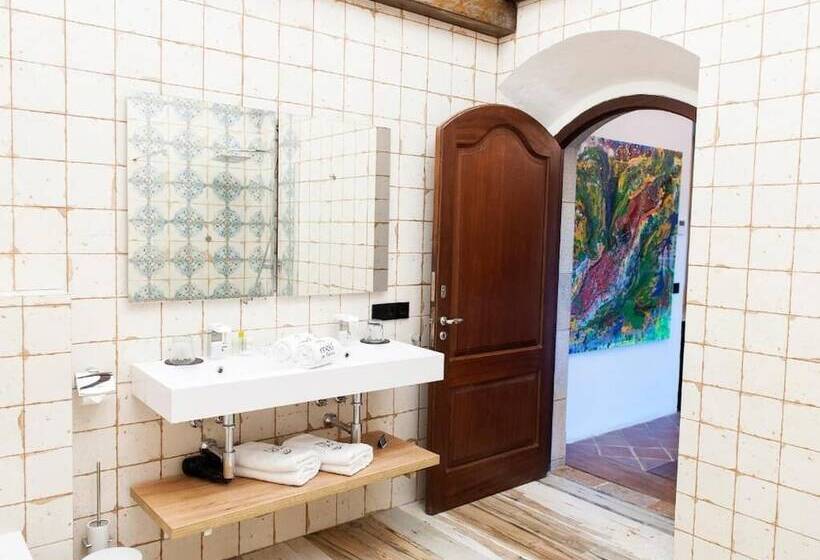 سوییت جونیور, Moli De L Escala