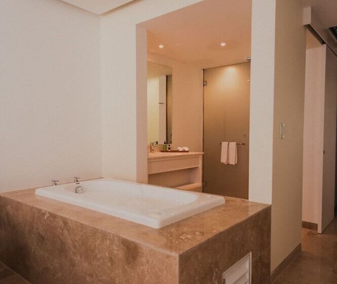 プレミアムスイート, Antera Hotel & Residences