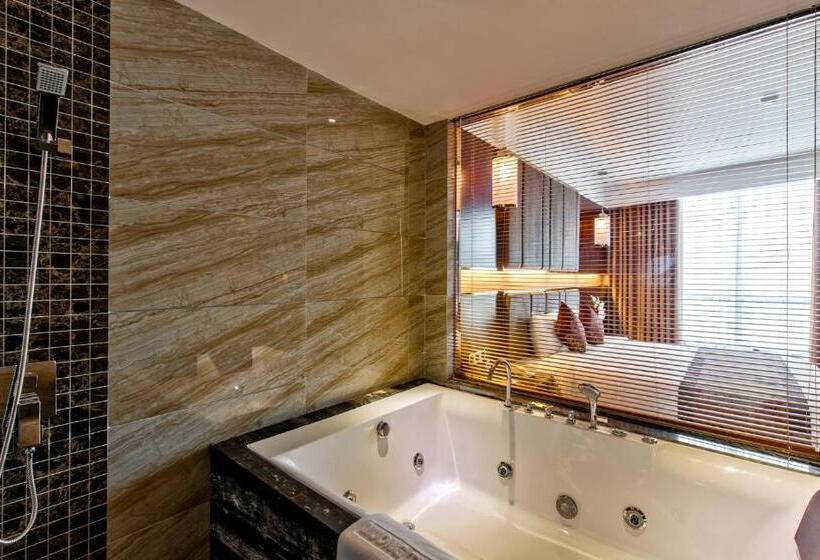 سوئیت اجرایی با چشم‌انداز دریا, Muong Thanh Luxury Quang Ninh
