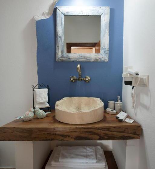 Quarto Deluxe, Moy