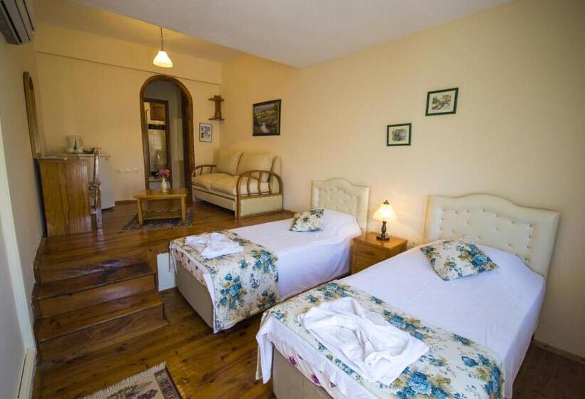 اتاق لوکس با چشم‌انداز دریا, Kleo Boutique Otel Kalkan