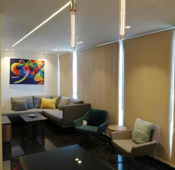 اتاق سوپریور با تخت بزرگ, B Residence
