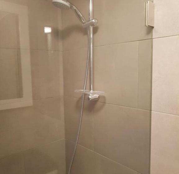 اتاق سوپریور با تخت بزرگ, B Residence