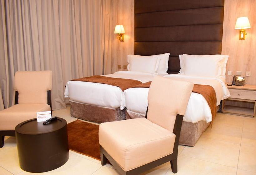 اتاق لوکس, Monty Suites & Golf