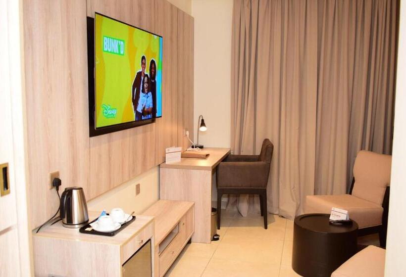 اتاق لوکس, Monty Suites & Golf
