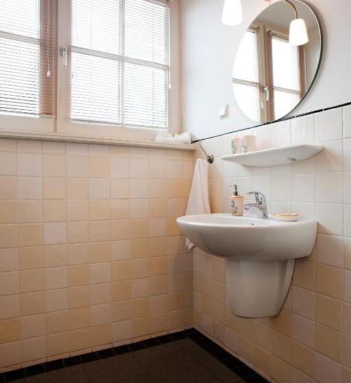Standard Triple Room, De Sfeerstal