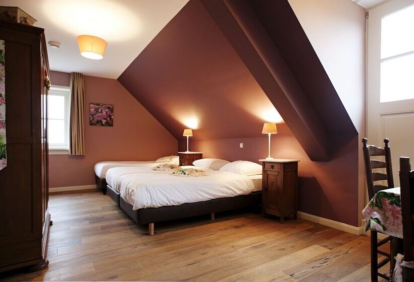 Standard Triple Room, De Sfeerstal
