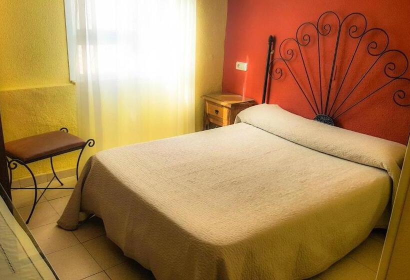 Номер Стандарт, Hostal Restaurante El Paso