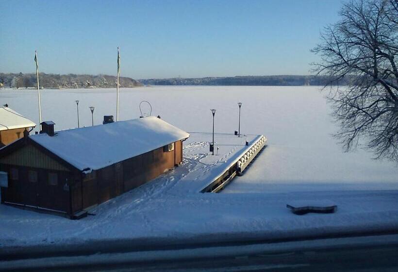 Quarto Estandar Vista Lago, L Laurentius