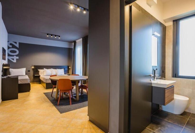 Standaard Studio, Residence 9 Line