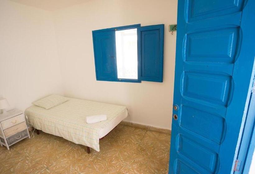 Кровать в Общей Комнате, Sol Y Mar Surf Camp