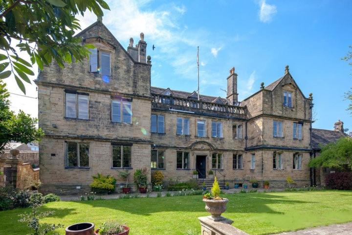 سوییت خانوادگی, Bagshaw Hall