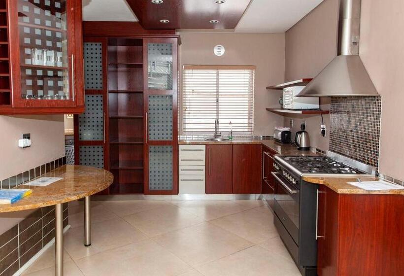 Дом 1 Спальня, 80 Kendal Guest House