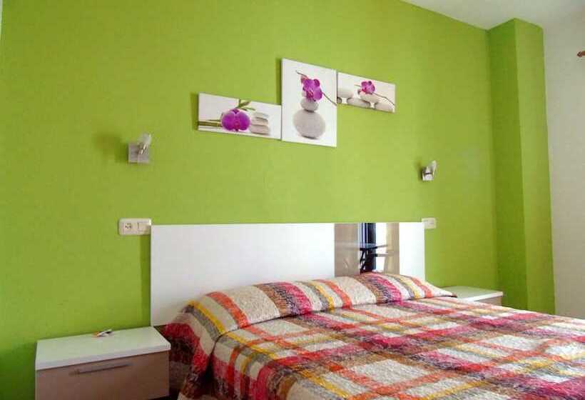اتاق خانوادگی, Pensió I Apartament Torrent