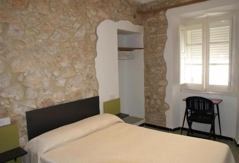 اتاق استاندارد یک نفره, Pensió I Apartament Torrent