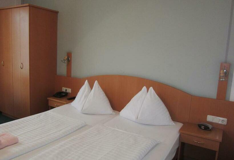 اتاق استاندارد سه نفره, Pension Elisabeth