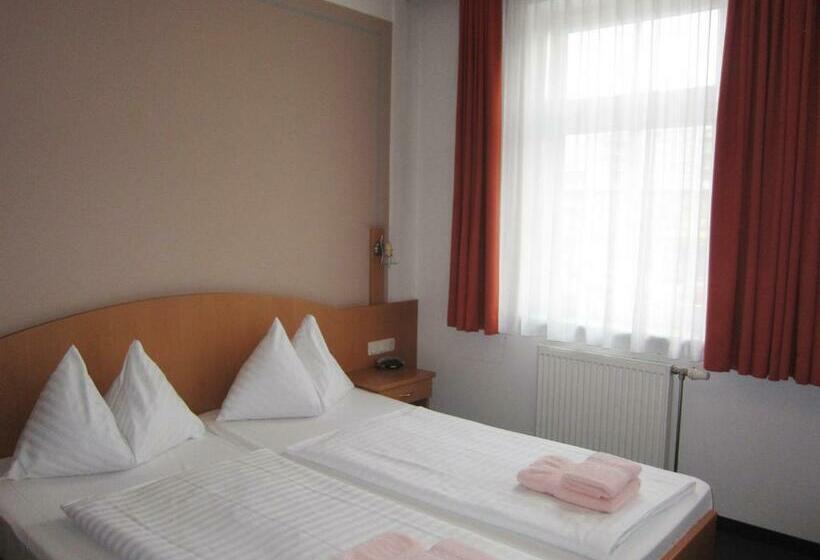 اتاق استاندارد سه نفره, Pension Elisabeth
