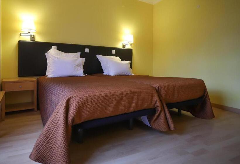 Номер Стандарт, Hospedaria Robalo