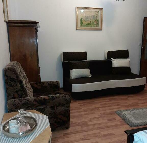 اتاق استاندارد سه نفره, Piccola Italia Casa Racovita