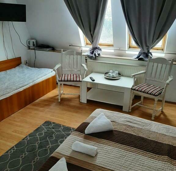 اتاق استاندارد سه نفره, Piccola Italia Casa Racovita