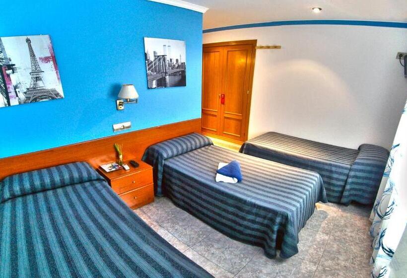 חדר סטנדרט לשלושה, Hostal Apolo Trece