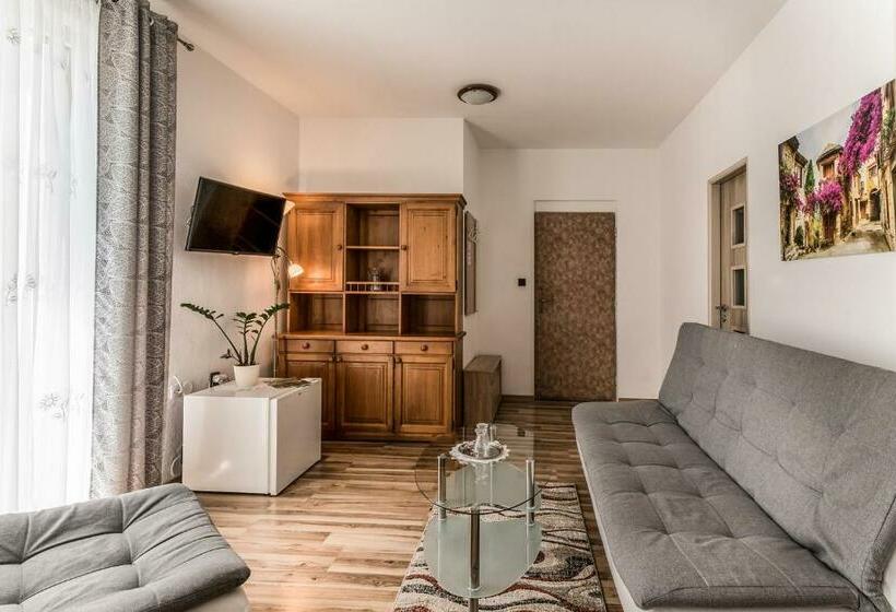 سوئیت 2 خوابه, Penzion Blesk