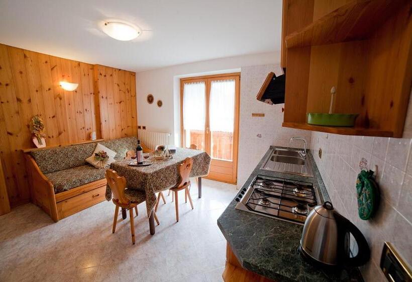 آپارتمان 1 خوابه با بالکن, Chalet Bucaneve