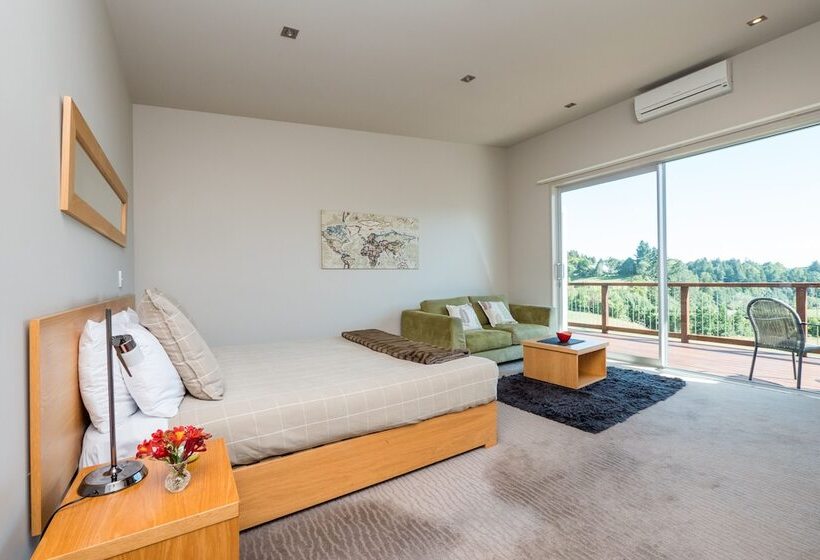 Студио Стандарт Кровать Кинг, One Burgess Hill