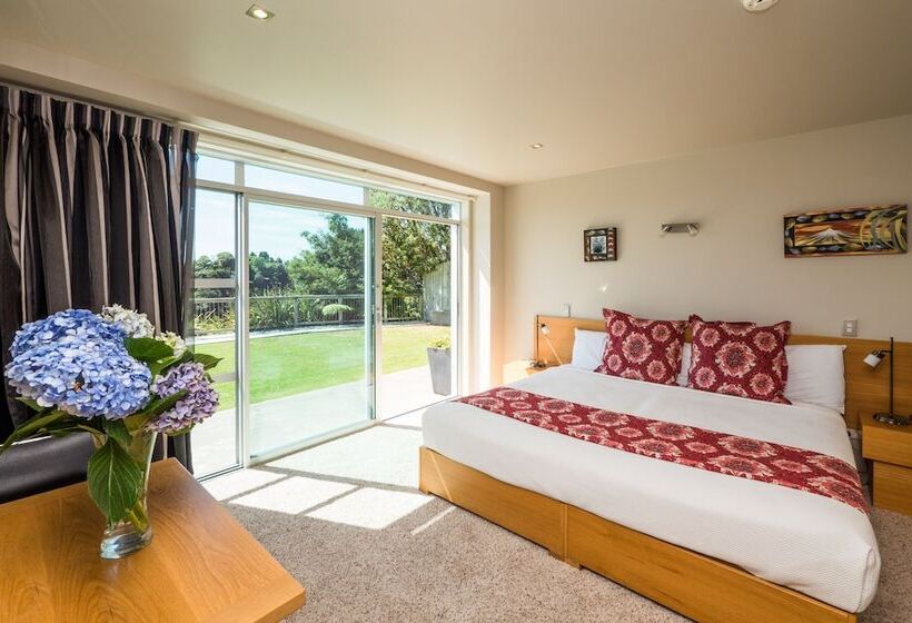 Студио Executive, One Burgess Hill