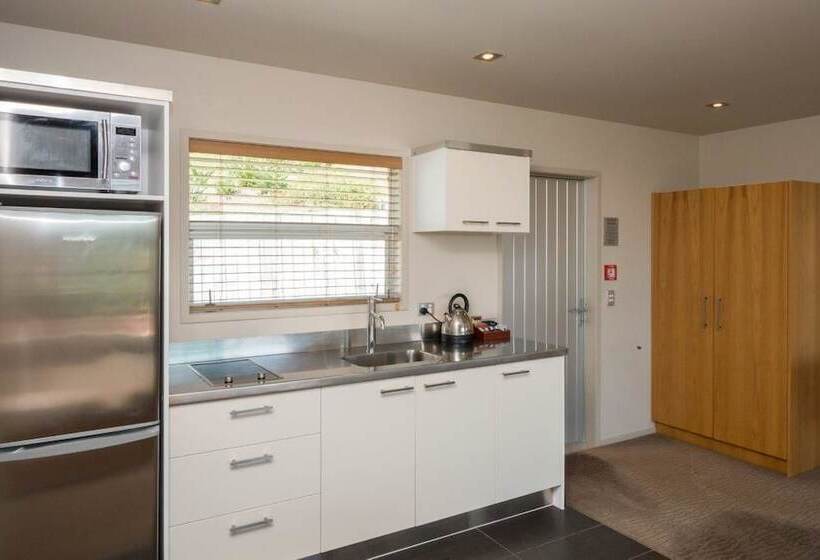 Студия Классика, One Burgess Hill
