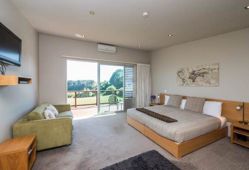 Студия Классика, One Burgess Hill