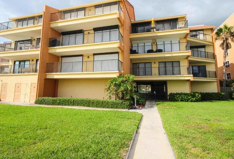 Апартаменты 2 Спальни, Redington Surf Resort