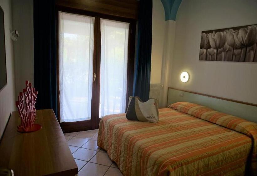 سوئیت 2 خوابه, Villaggio Mare Blu