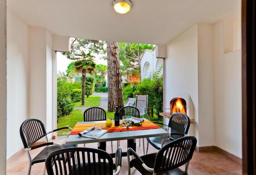 ویلای 2 خوابه, Villaggio Mare Blu