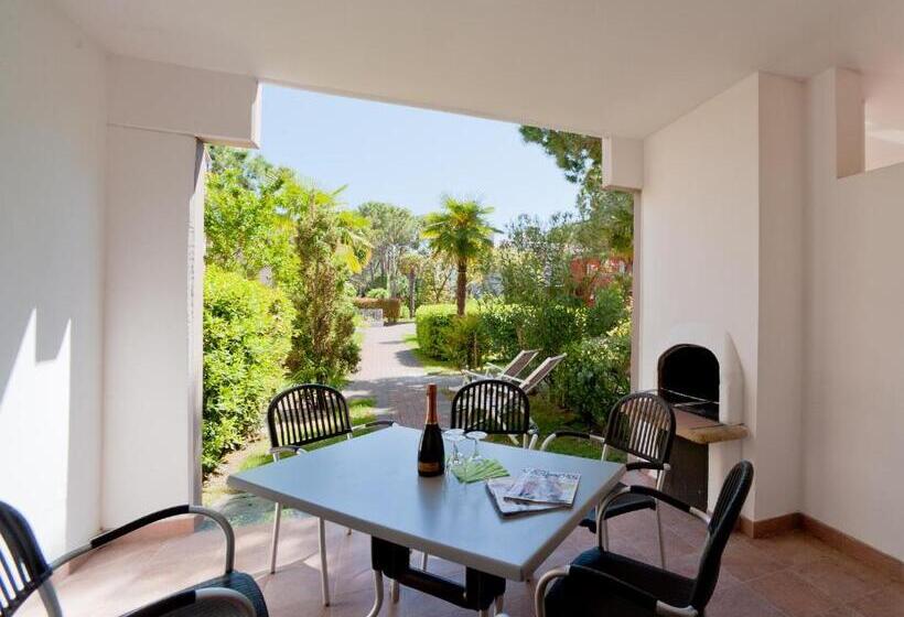 ویلای 2 خوابه, Villaggio Mare Blu