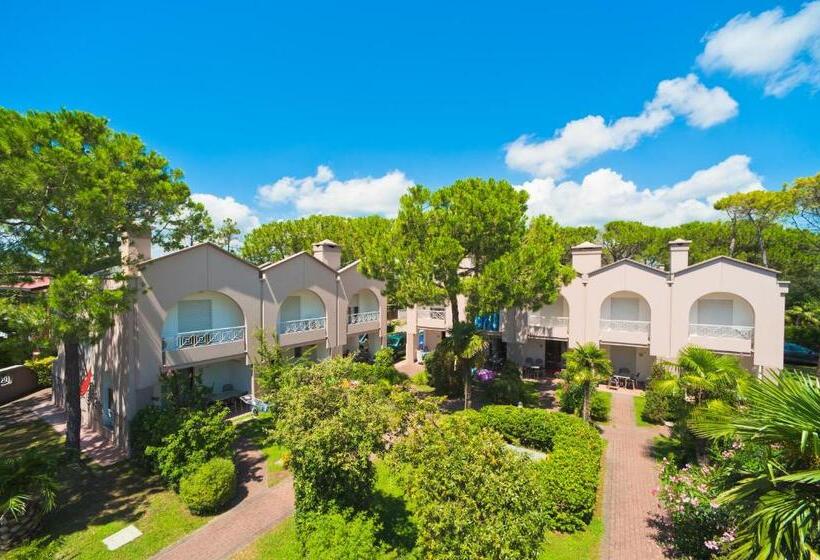 ویلای 2 خوابه, Villaggio Mare Blu