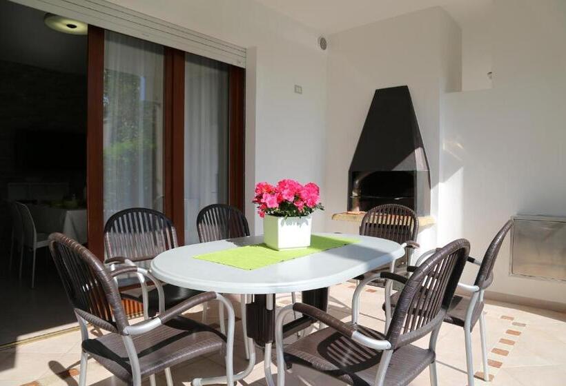 ویلای سوپریور 1 خوابه, Villaggio Mare Blu