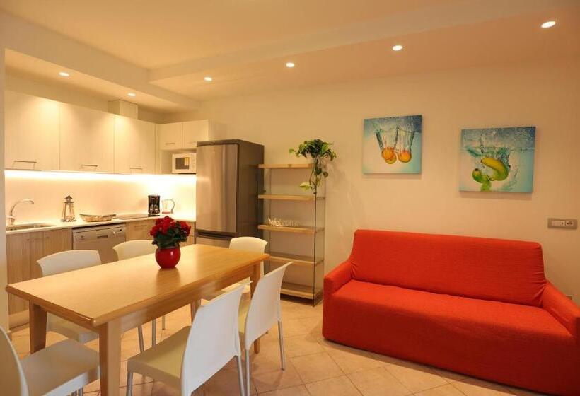 آپارتمان 1 خوابه با تراس, Villaggio Mare Blu