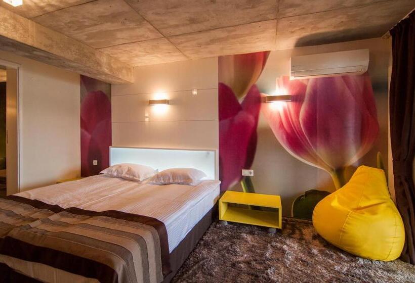 סוויטה משפחתית, Aparthotel Seasons Glavatarski Han