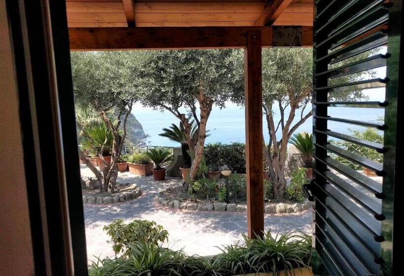 اتاق استاندارد با بالکن و چشم‌انداز دریا, Residence Giardino Del Sole