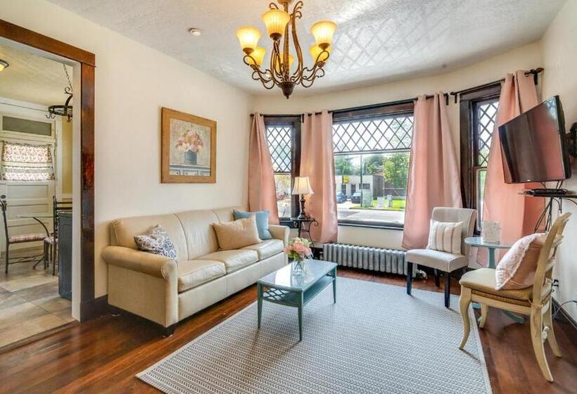 Вилла 1 Спальня, Aspenwood Manor South