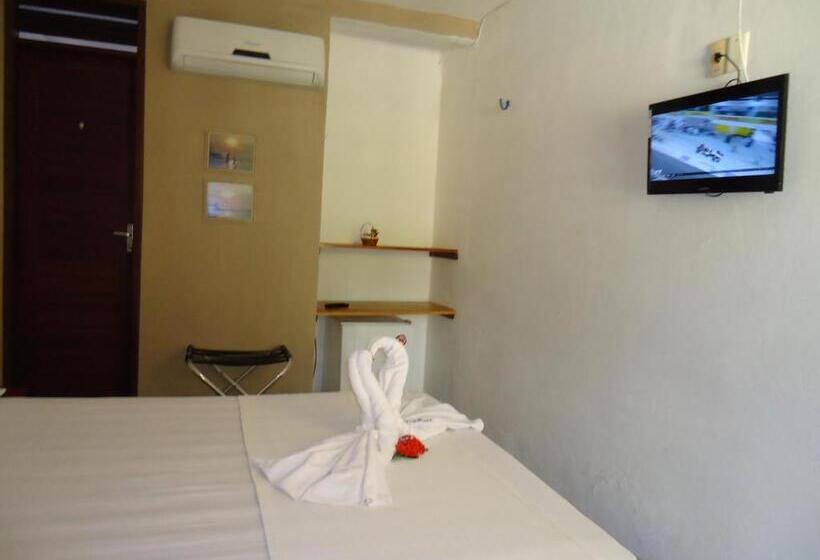 Quarto Estandar com Sacada, Pousada Doromari