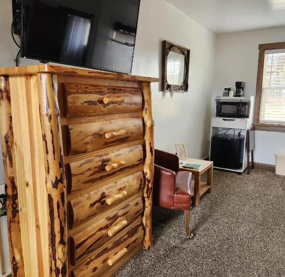 Номер Стандарт, Cowboy Country Inn