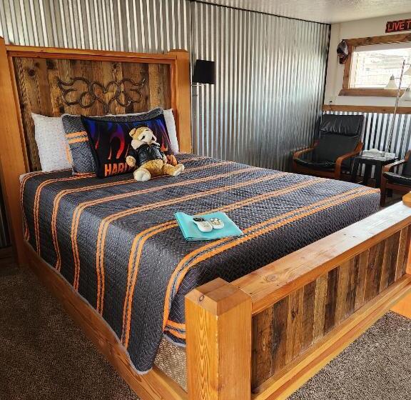 Номер Стандарт, Cowboy Country Inn
