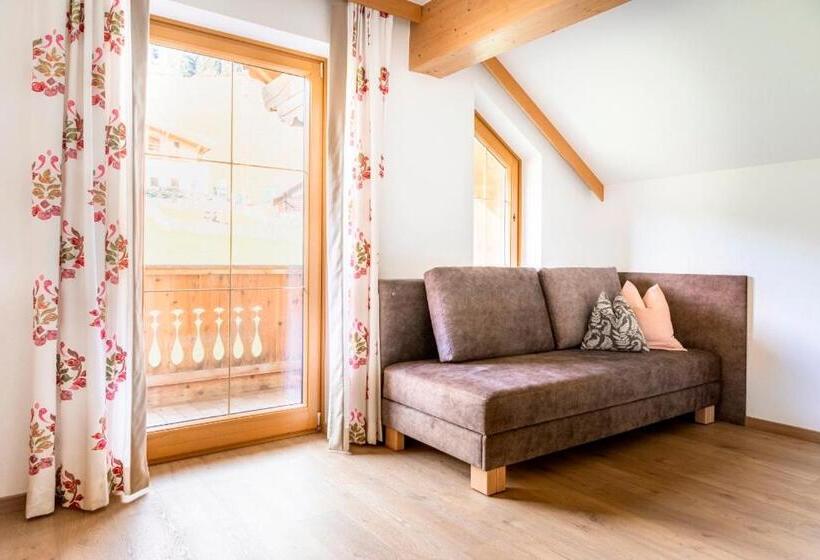 Superior 2-bedroom flat with a view, Prechtlhof In Flachau