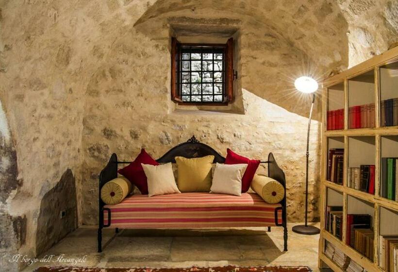 Номер Стандарт, Il Borgo Dell Arcangelo