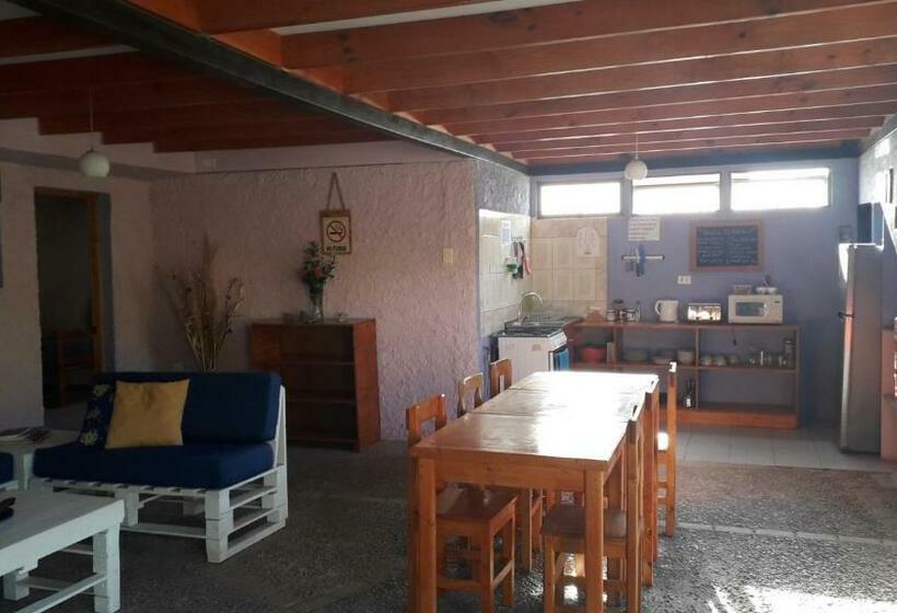 ガーデンビューファミリールーム, Hostal El Colibri